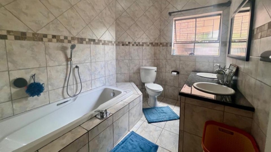 4 Bedroom Property for Sale in Terenure Gauteng