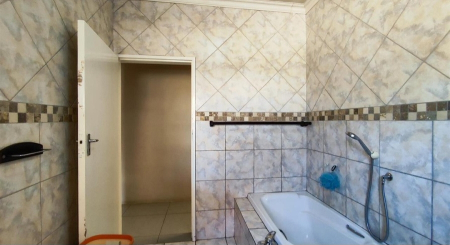 4 Bedroom Property for Sale in Terenure Gauteng