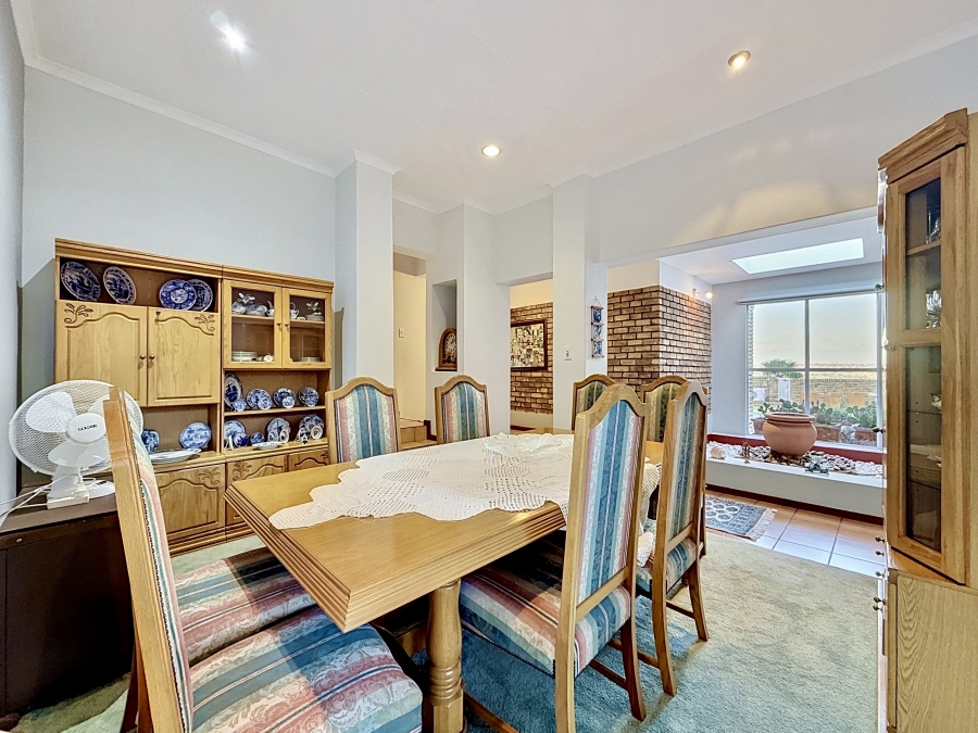 4 Bedroom Property for Sale in Moreleta Park Gauteng