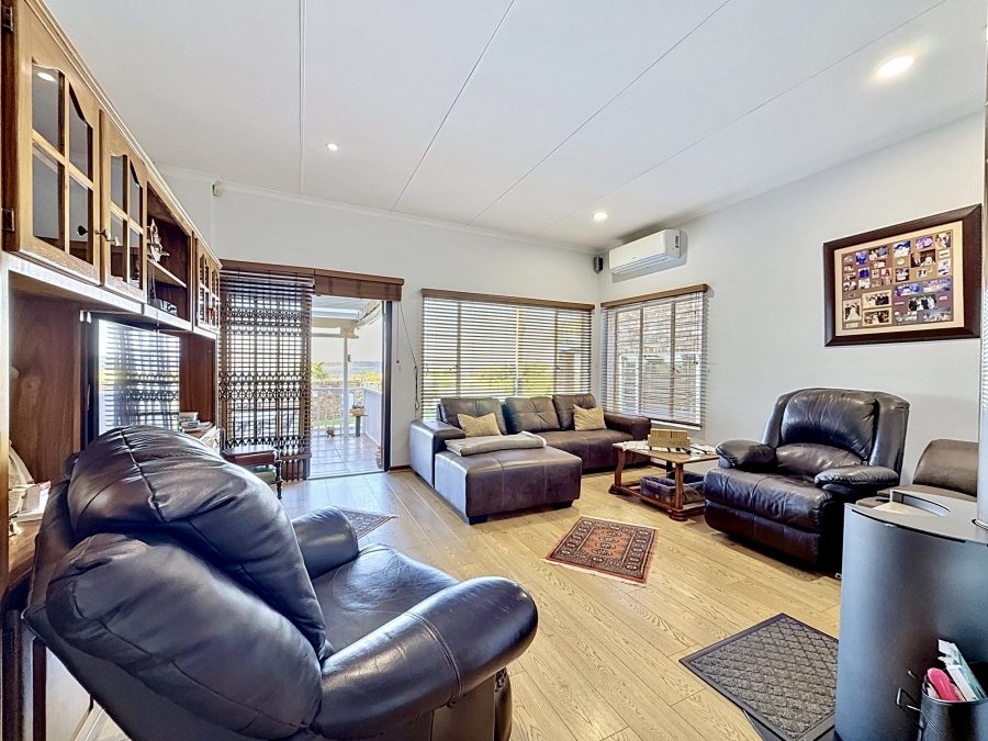 4 Bedroom Property for Sale in Moreleta Park Gauteng