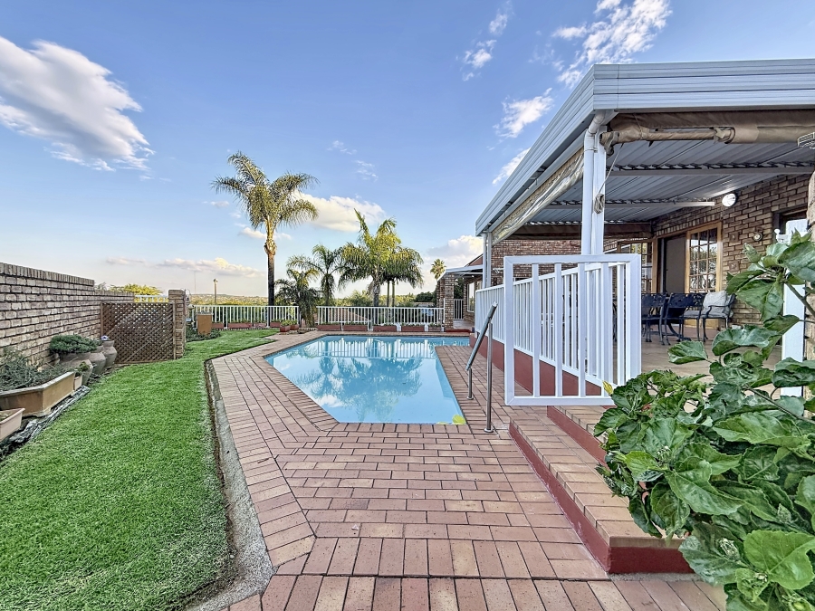 4 Bedroom Property for Sale in Moreleta Park Gauteng