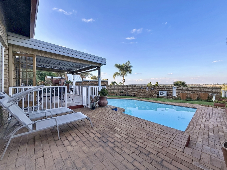 4 Bedroom Property for Sale in Moreleta Park Gauteng