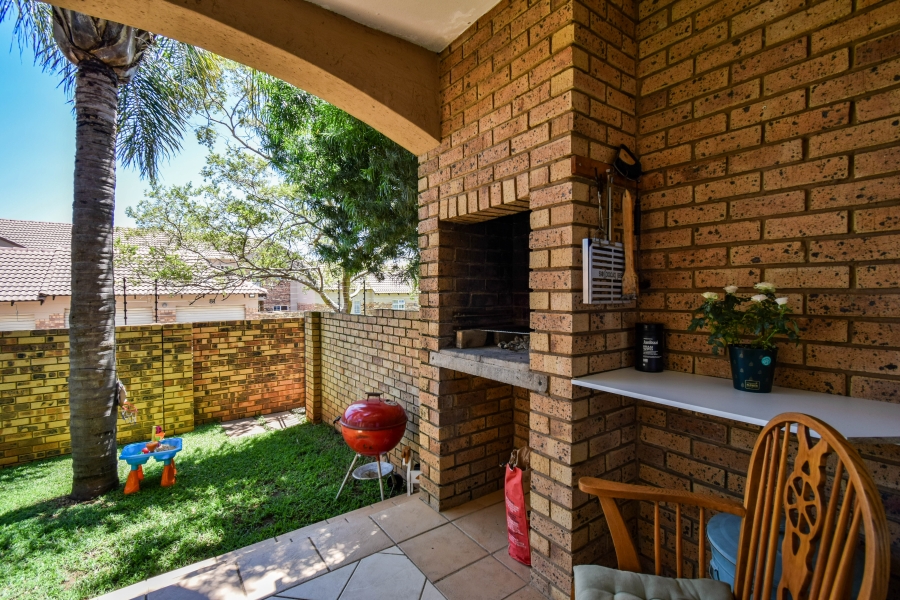 2 Bedroom Property for Sale in Moreleta Park Gauteng