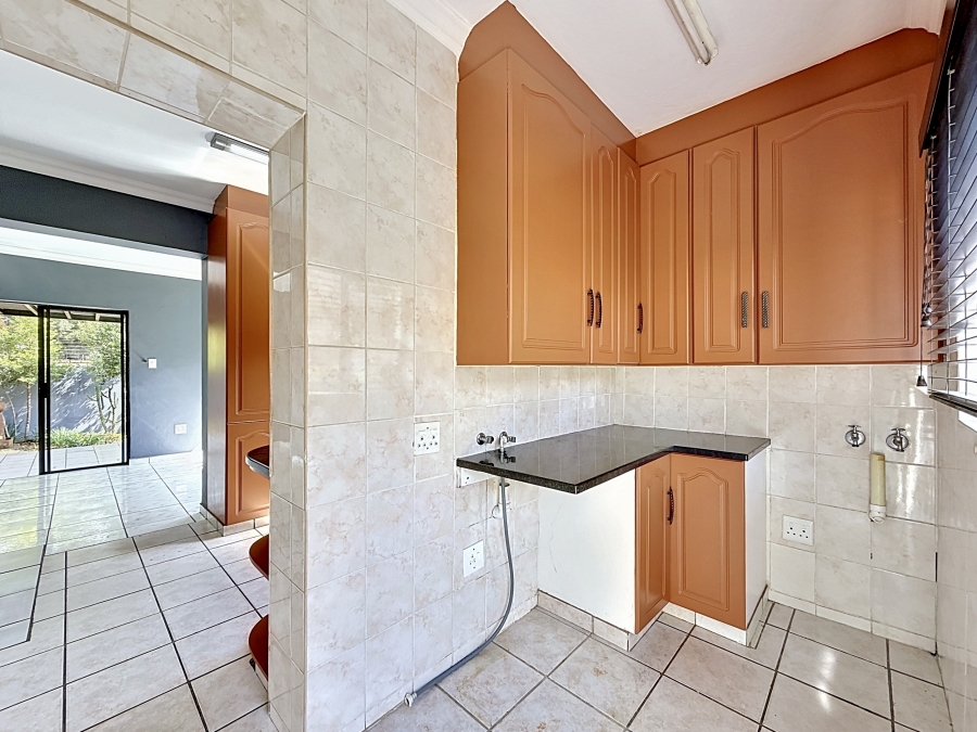 4 Bedroom Property for Sale in Willow Acres Gauteng