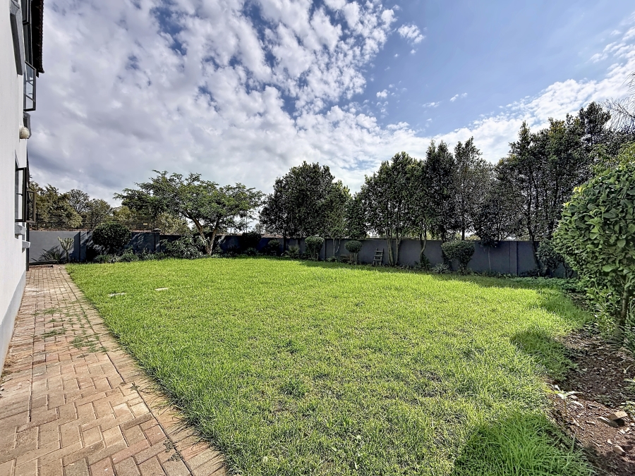 4 Bedroom Property for Sale in Willow Acres Gauteng