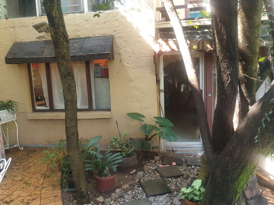 To Let 1 Bedroom Property for Rent in Waterkloof Ridge Gauteng
