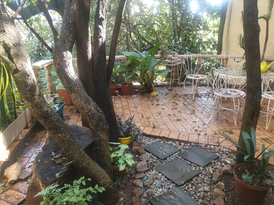 To Let 1 Bedroom Property for Rent in Waterkloof Ridge Gauteng