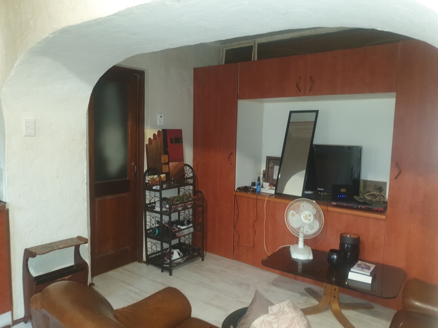 To Let 1 Bedroom Property for Rent in Waterkloof Ridge Gauteng