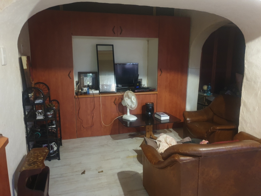 To Let 1 Bedroom Property for Rent in Waterkloof Ridge Gauteng