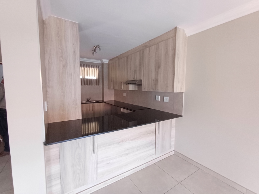 2 Bedroom Property for Sale in Featherwood Retirement Estate Gauteng