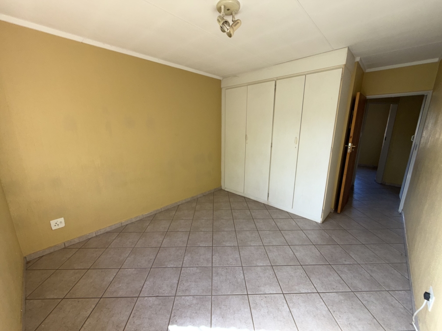 2 Bedroom Property for Sale in Rietfontein Gauteng