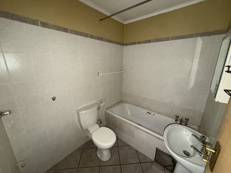 2 Bedroom Property for Sale in Rietfontein Gauteng