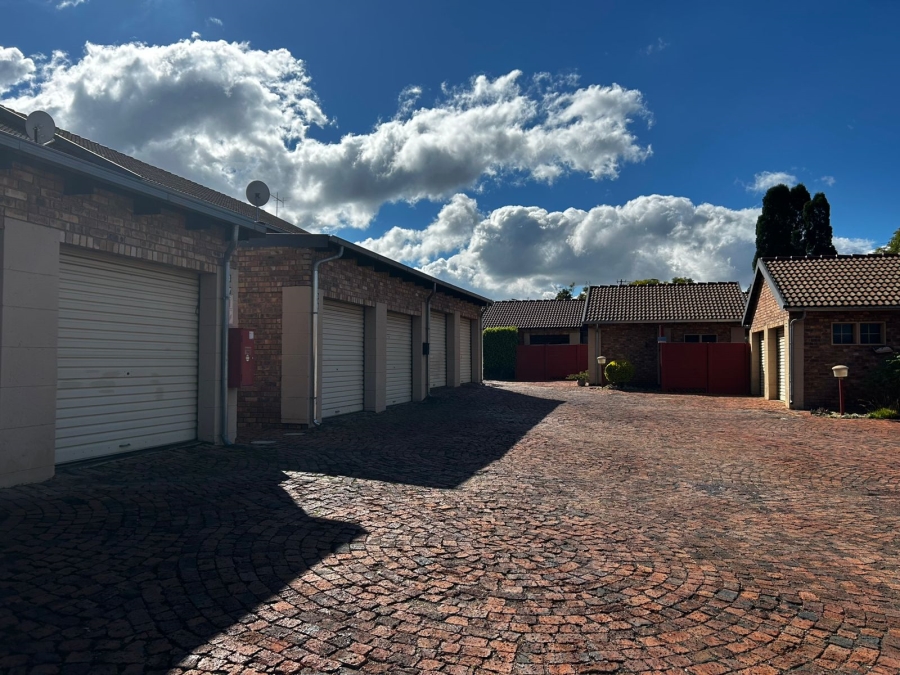 2 Bedroom Property for Sale in Rietfontein Gauteng