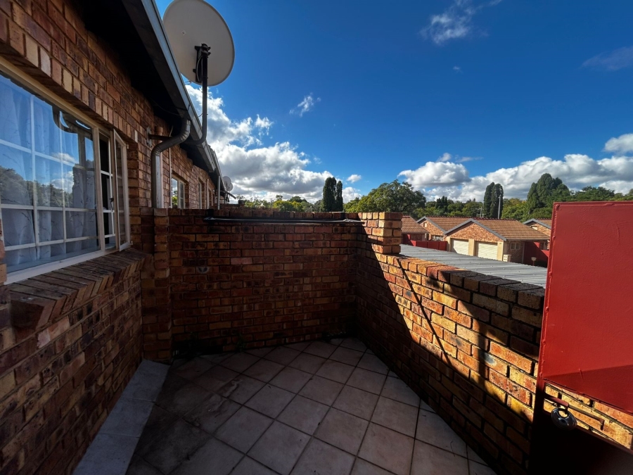 2 Bedroom Property for Sale in Rietfontein Gauteng