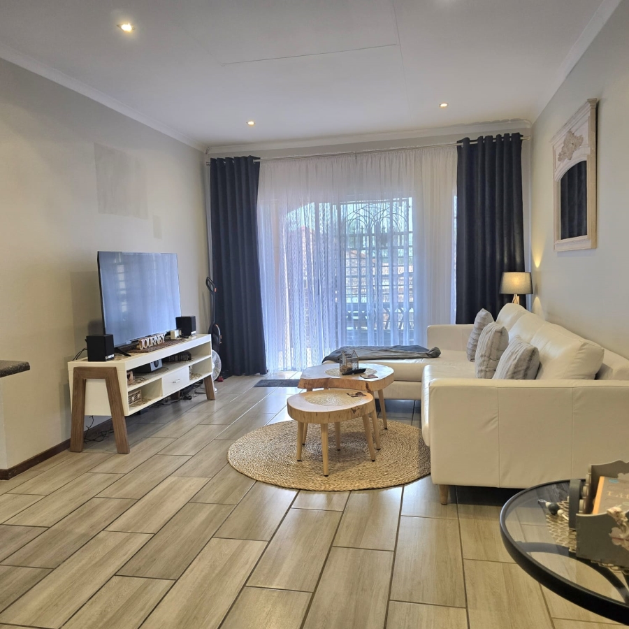 2 Bedroom Property for Sale in Equestria Gauteng