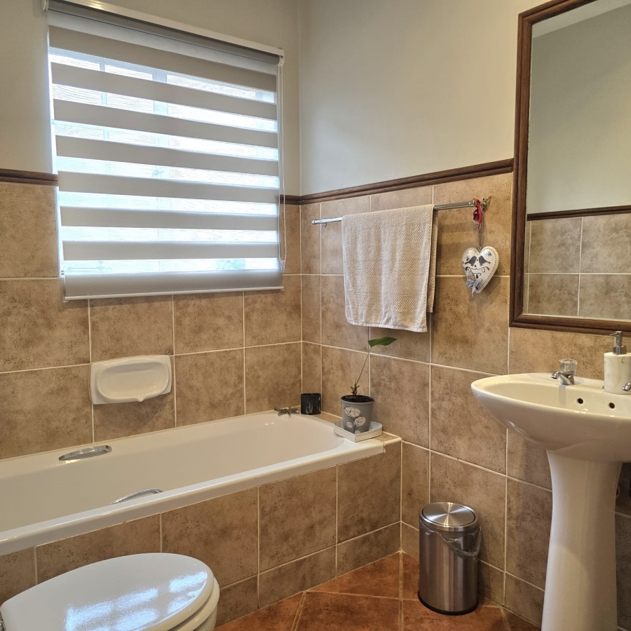 2 Bedroom Property for Sale in Equestria Gauteng