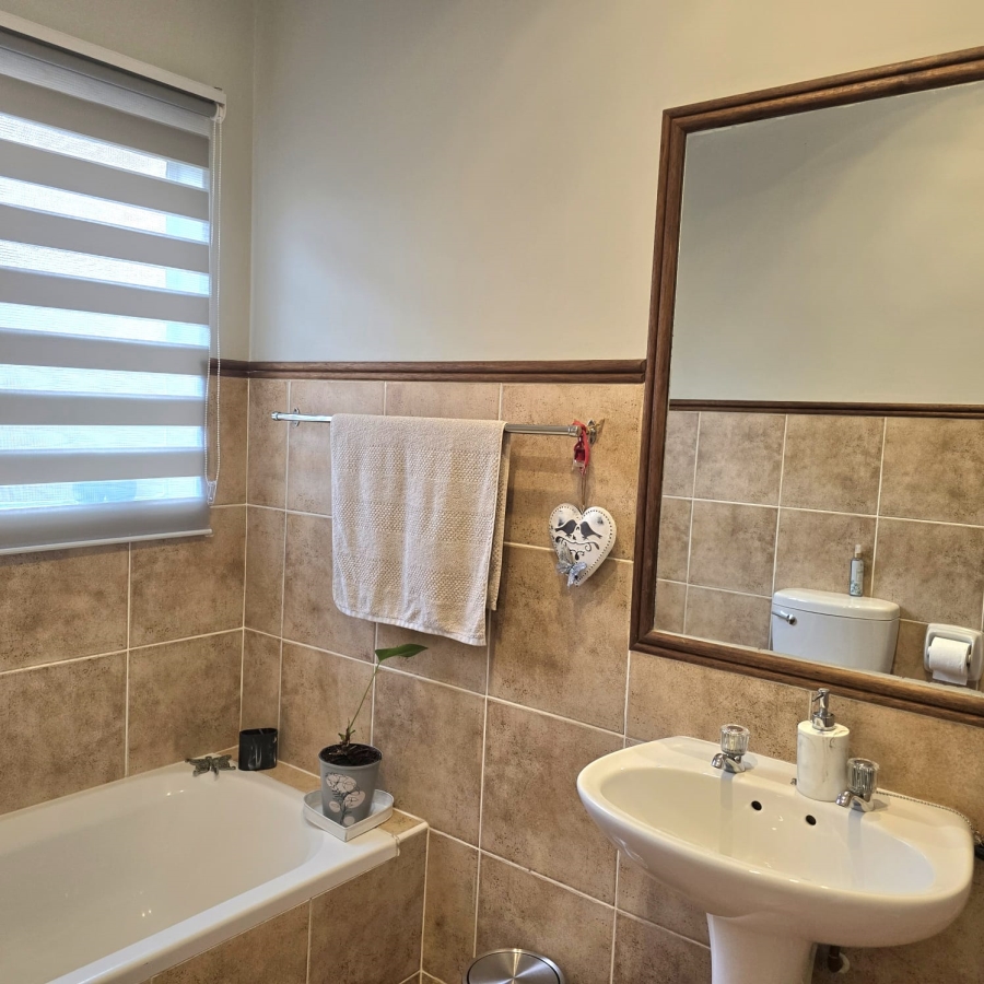 2 Bedroom Property for Sale in Equestria Gauteng