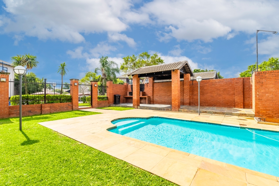 2 Bedroom Property for Sale in Noordhang Gauteng
