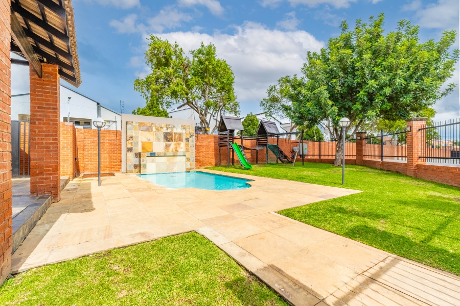 2 Bedroom Property for Sale in Noordhang Gauteng