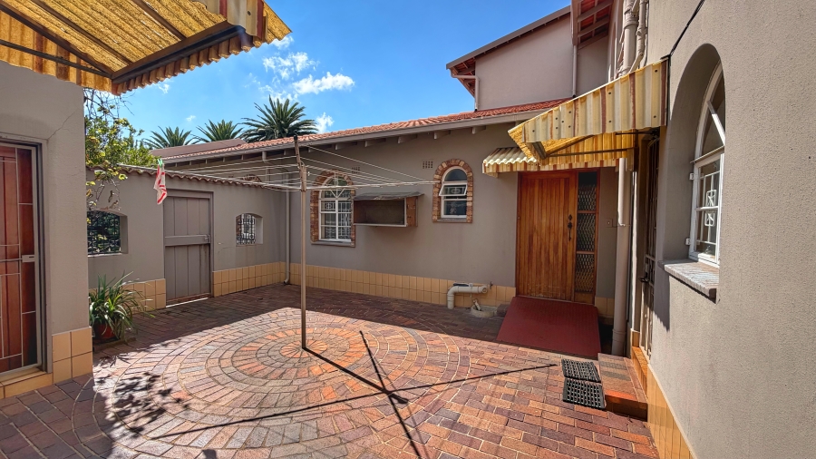 5 Bedroom Property for Sale in The Hill Gauteng