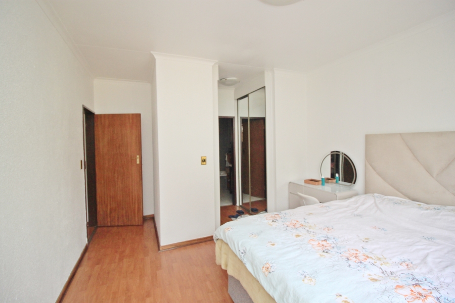 4 Bedroom Property for Sale in Bruma Gauteng