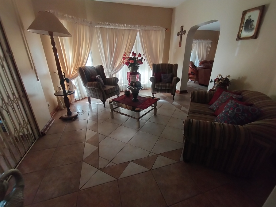 6 Bedroom Property for Sale in Amandasig Gauteng