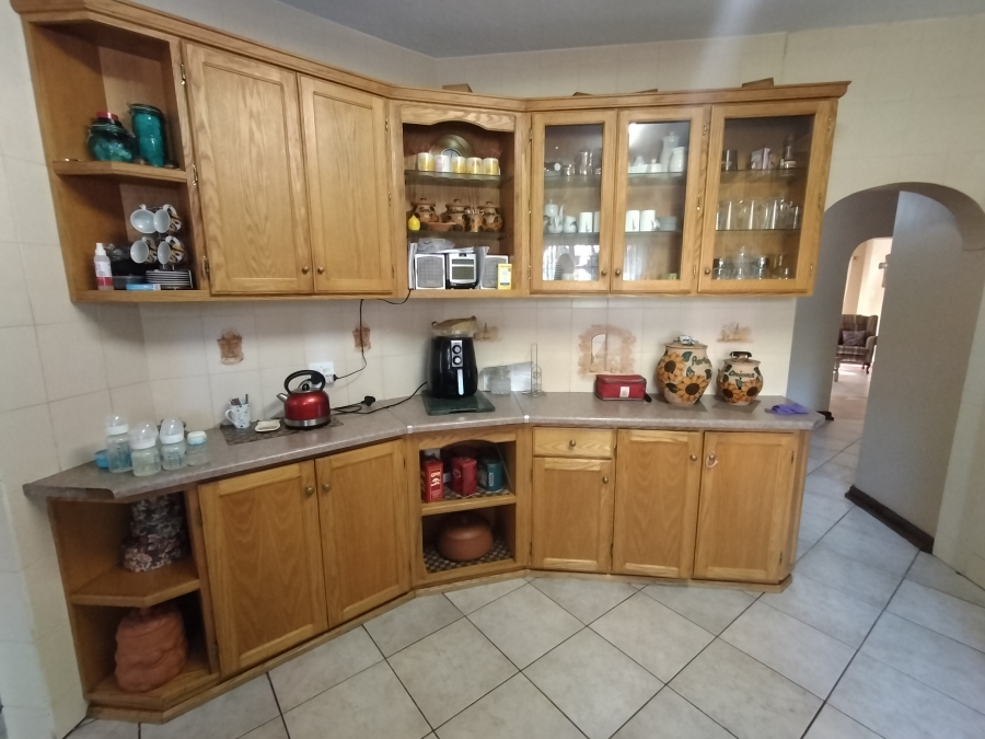 6 Bedroom Property for Sale in Amandasig Gauteng