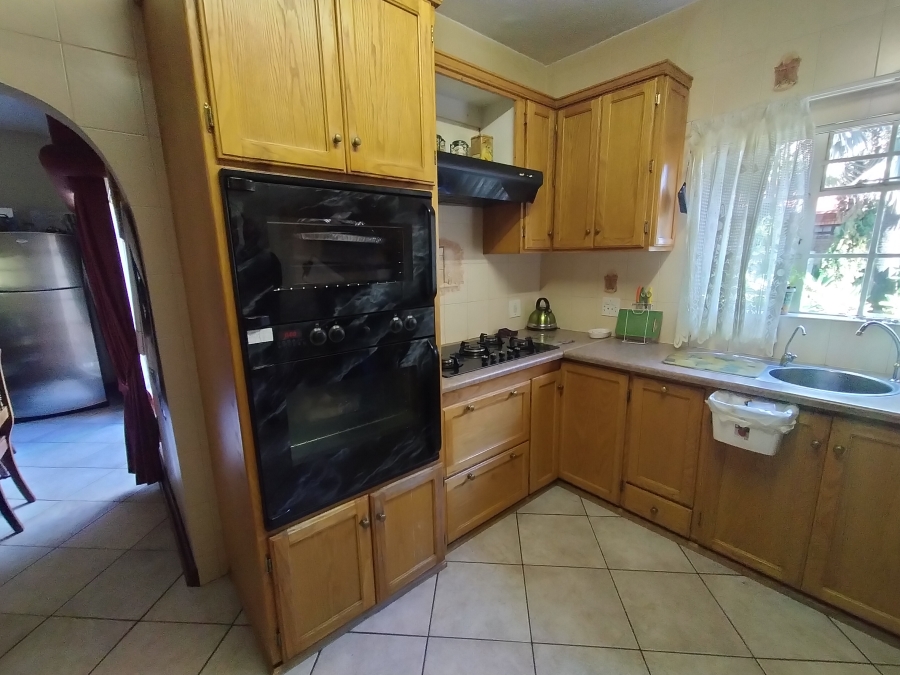 6 Bedroom Property for Sale in Amandasig Gauteng