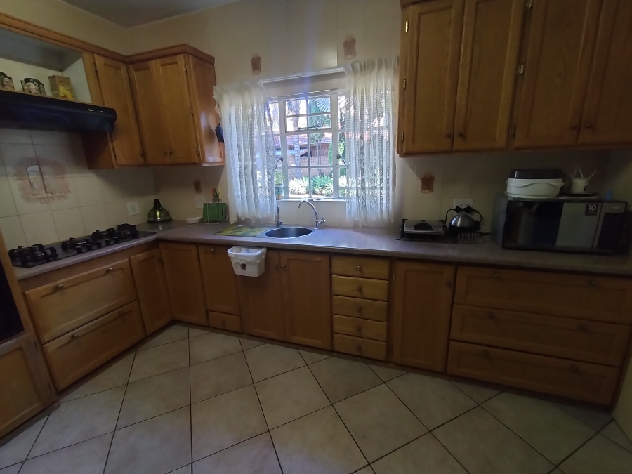 6 Bedroom Property for Sale in Amandasig Gauteng