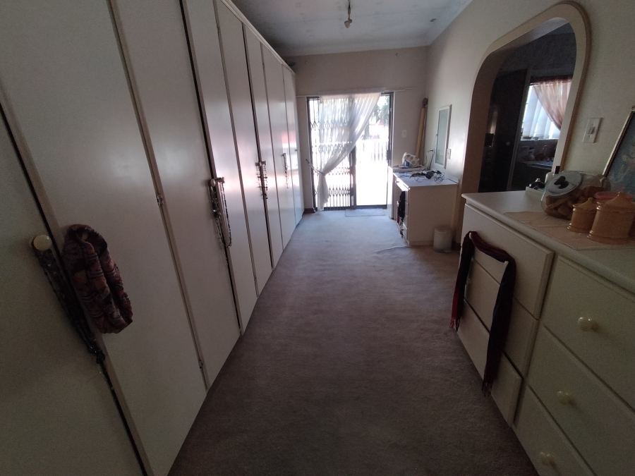6 Bedroom Property for Sale in Amandasig Gauteng