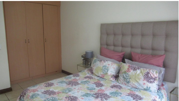 1 Bedroom Property for Sale in Ferndale Gauteng