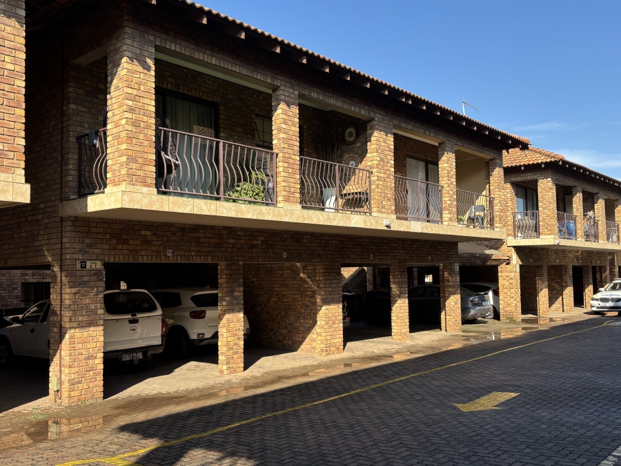 2 Bedroom Property for Sale in Norton Small Farms Gauteng