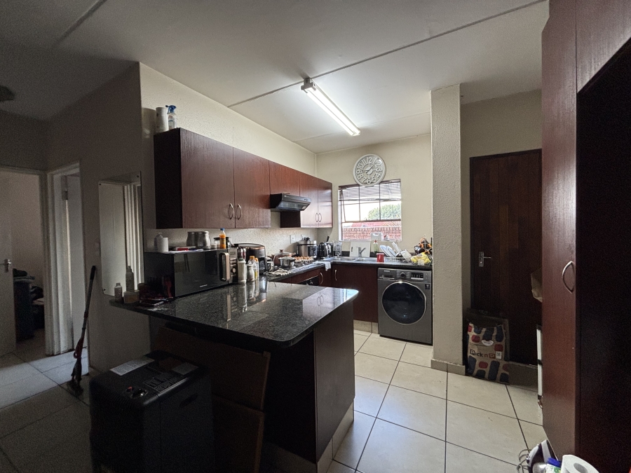 2 Bedroom Property for Sale in Norton Small Farms Gauteng