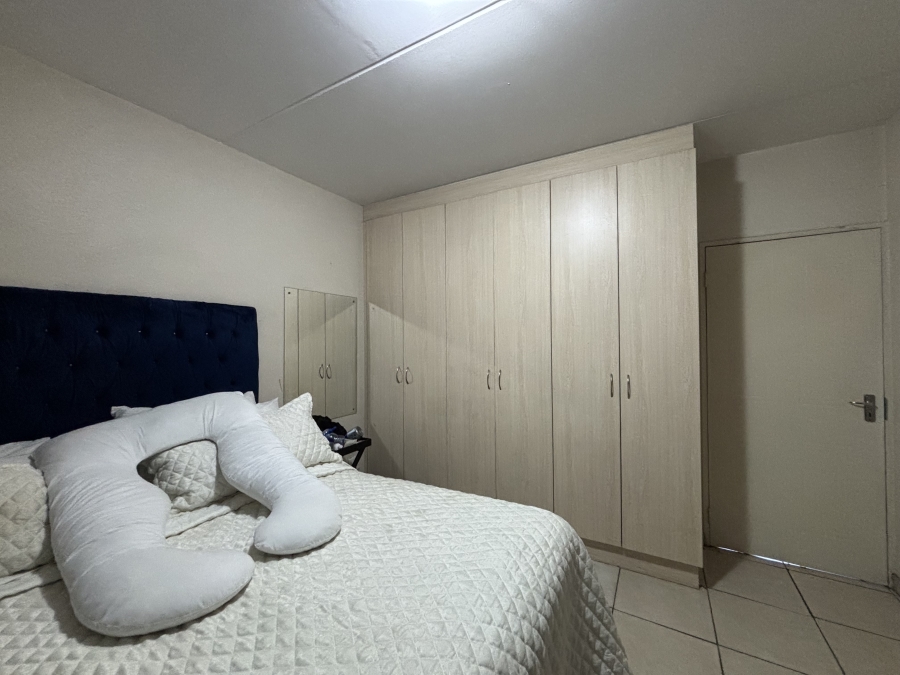 2 Bedroom Property for Sale in Norton Small Farms Gauteng