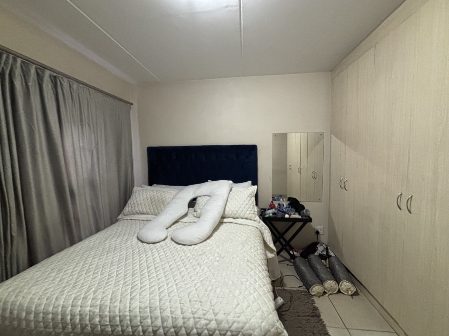 2 Bedroom Property for Sale in Norton Small Farms Gauteng