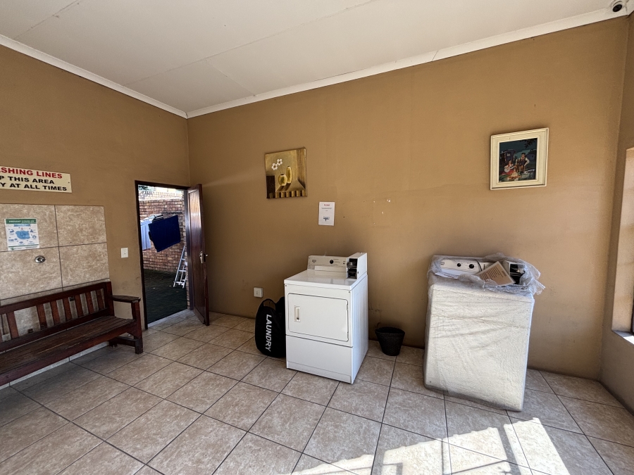 2 Bedroom Property for Sale in Norton Small Farms Gauteng