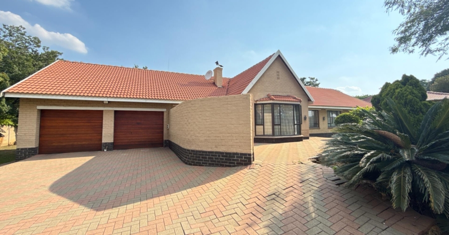4 Bedroom Property for Sale in Brackenhurst Gauteng