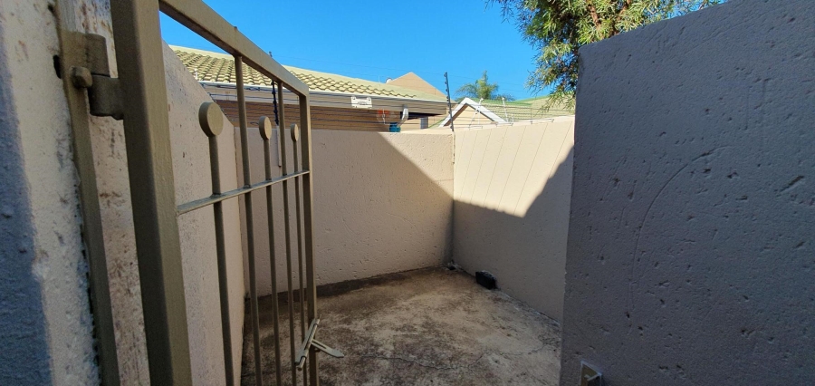 2 Bedroom Property for Sale in Meyersdal Gauteng