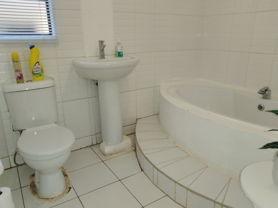 3 Bedroom Property for Sale in Sebokeng Zone 10 Gauteng