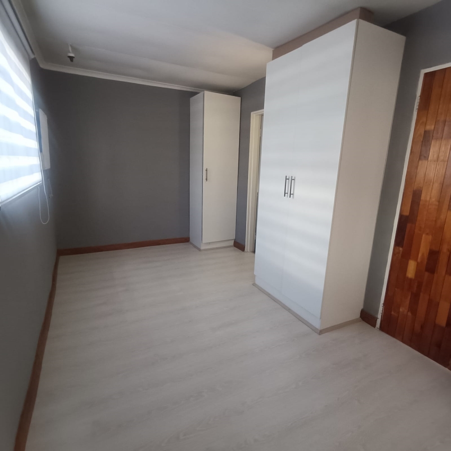 To Let 0 Bedroom Property for Rent in Greenside Gauteng