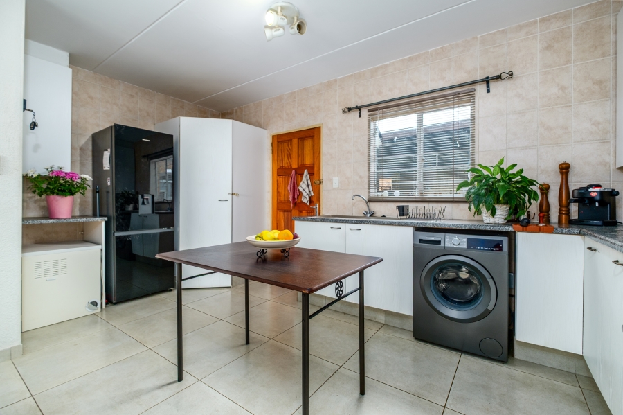 2 Bedroom Property for Sale in Bergbron Gauteng
