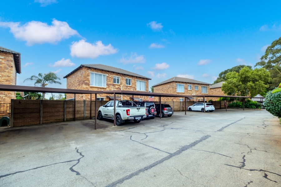 2 Bedroom Property for Sale in Bergbron Gauteng