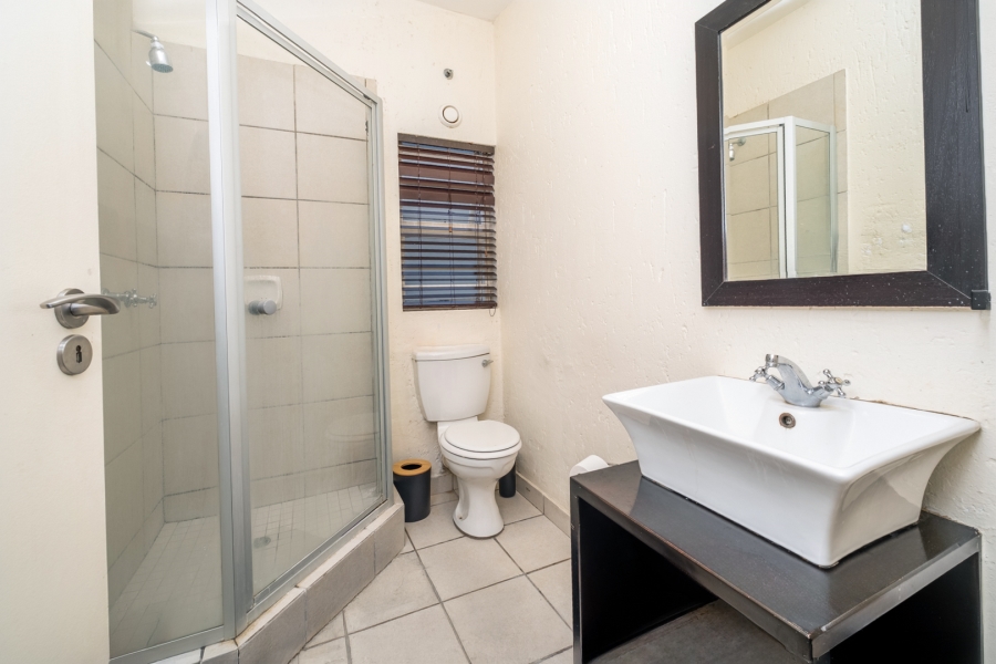 2 Bedroom Property for Sale in Lonehill Gauteng