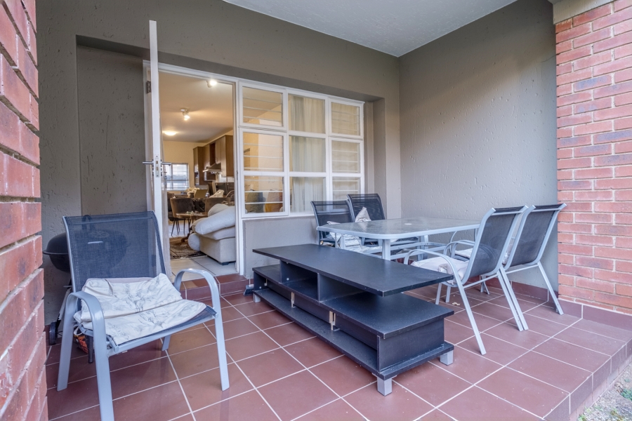 2 Bedroom Property for Sale in Lonehill Gauteng
