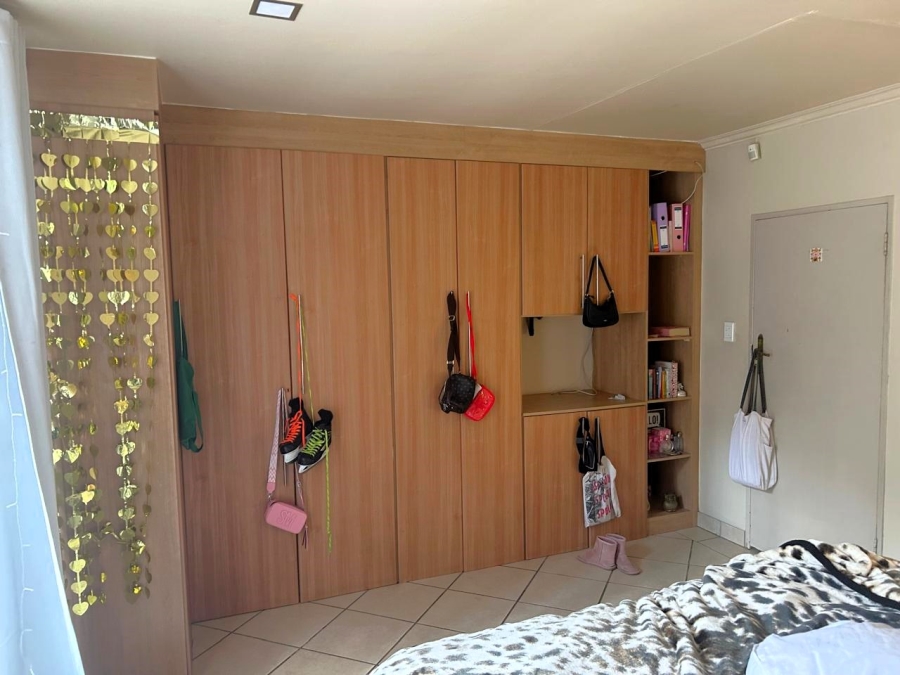 To Let 5 Bedroom Property for Rent in Menlo Park Gauteng