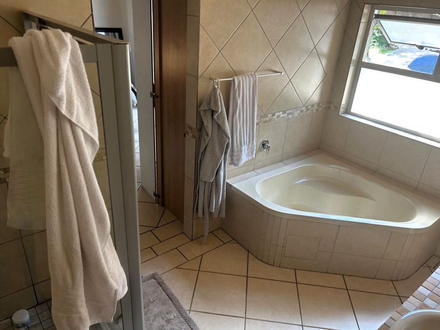 To Let 5 Bedroom Property for Rent in Menlo Park Gauteng