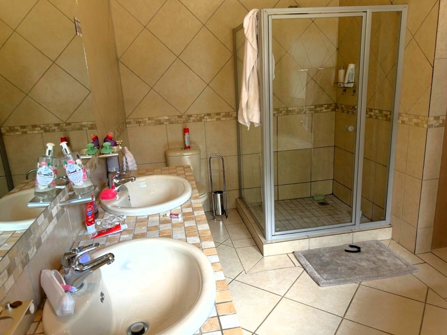 To Let 5 Bedroom Property for Rent in Menlo Park Gauteng