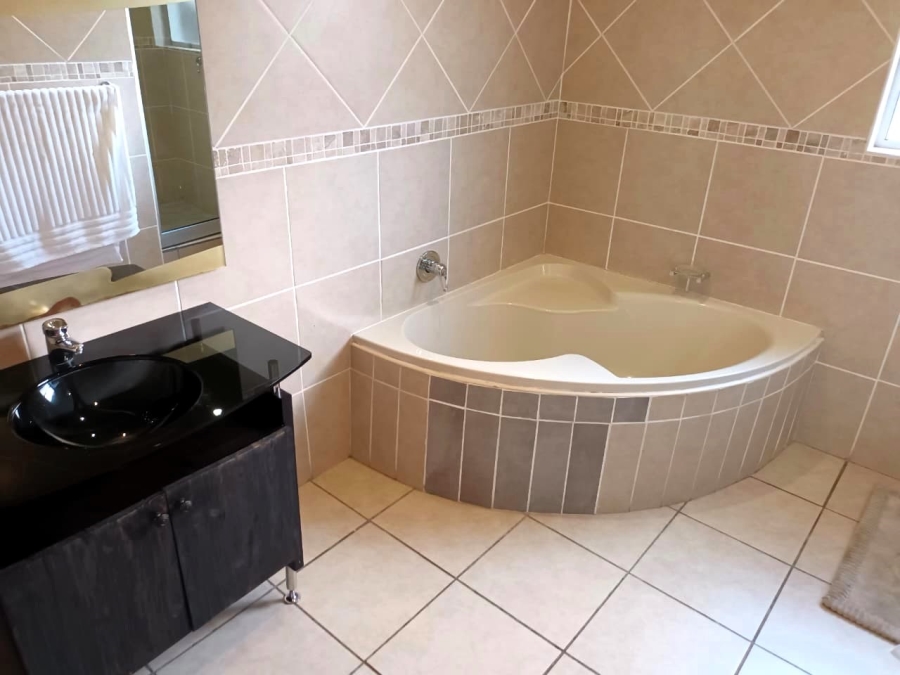 To Let 5 Bedroom Property for Rent in Menlo Park Gauteng