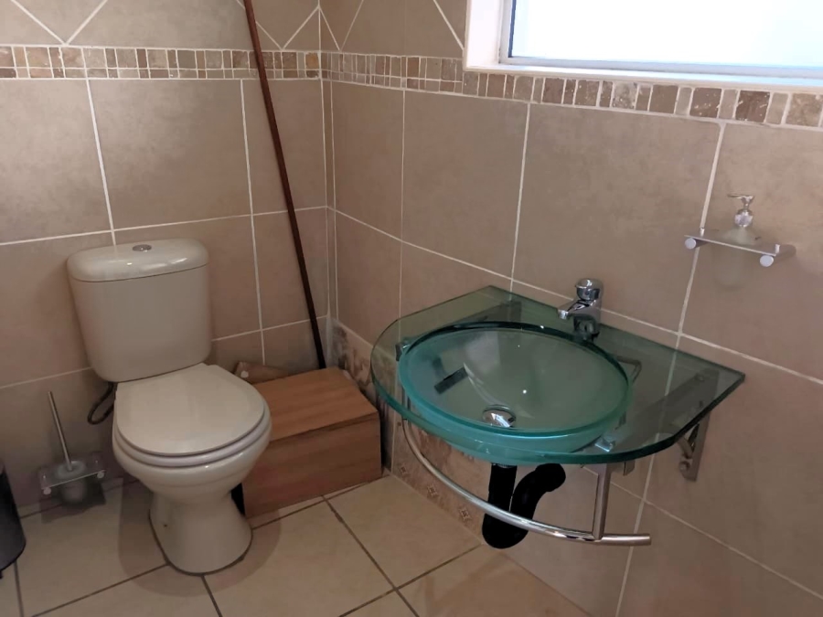 To Let 5 Bedroom Property for Rent in Menlo Park Gauteng