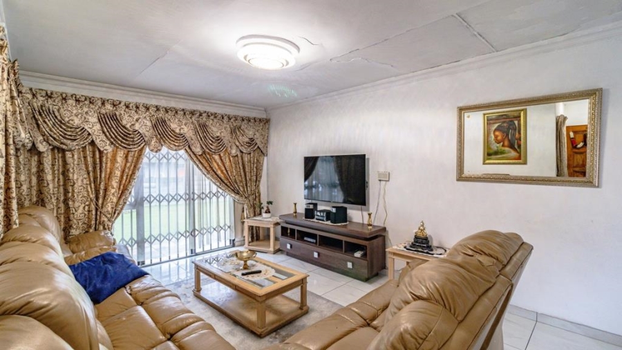 4 Bedroom Property for Sale in Albertsdal Gauteng